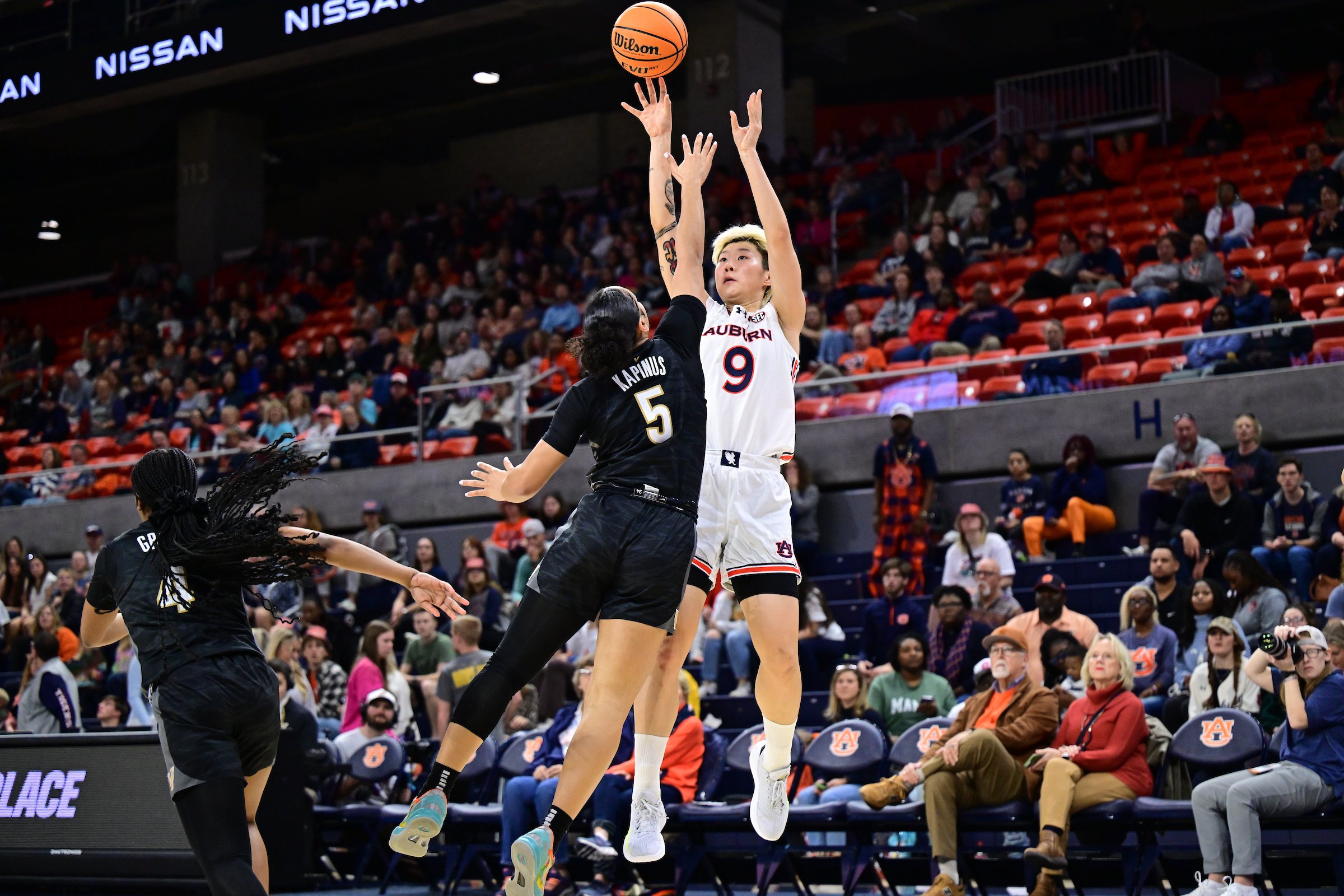 征戰(zhàn)NCAA！鄧雨婷：不太喜歡被稱為“李夢接班人” 未來想進(jìn)WNBA